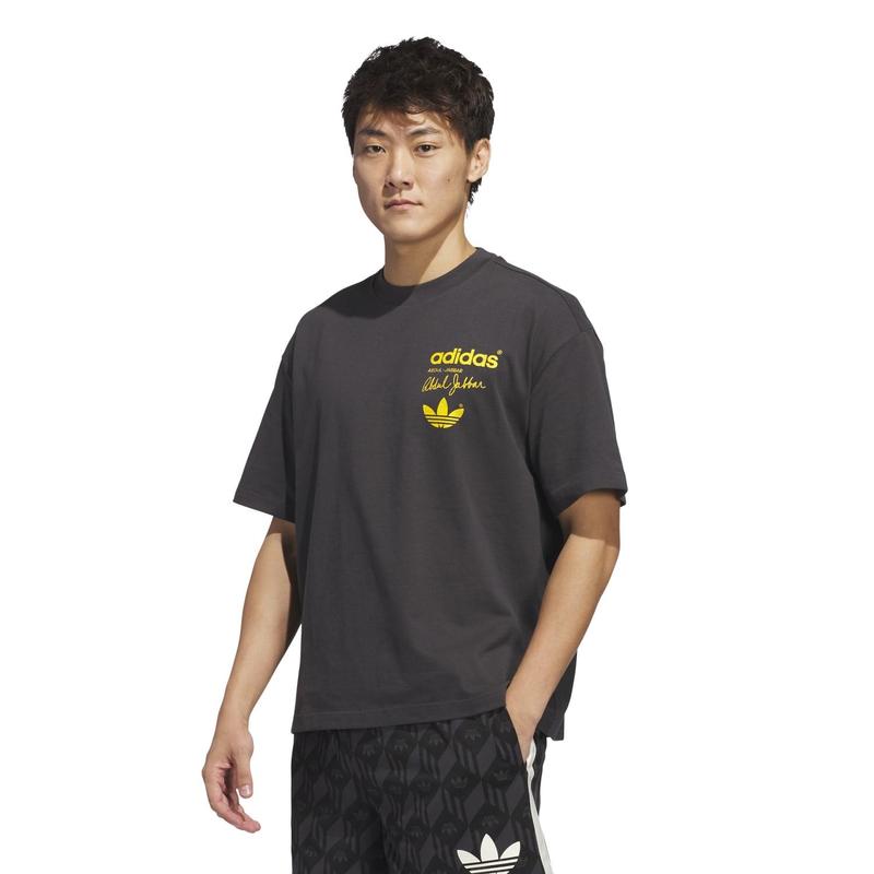Adidas女款舒适棉质Kareem致敬款运动T恤碳黑色潮流百搭休闲体育衫