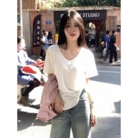白色v领短袖T恤女夏季2025新款宽松纯色打底衫内搭辣妹学生上衣潮