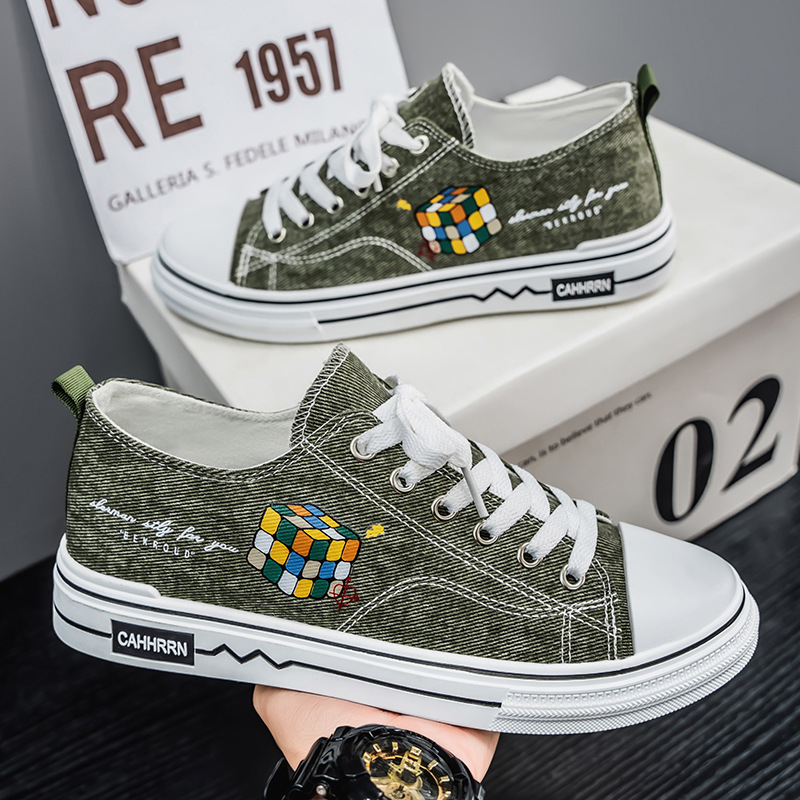 2026春夏季时尚休闲鞋帆布鞋男士透气百搭经典运动风板鞋舒适男鞋