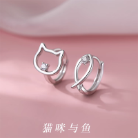 s925纯银猫咪小鱼耳扣女不对称小众设计高级耳环2024新款耳扣送女朋友老婆情人节七夕生日礼物