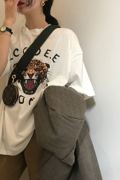 夏季新款韩版女装短袖T恤女学生情侣圆领宽松衣服女上衣