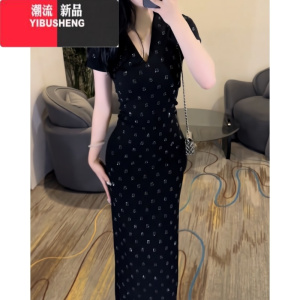 YIBUSHENG性感包臀长裙女季修身显瘦高级感纯欲辣妹烫钻包臀V领连衣裙女