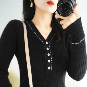 2023年秋冬新款韩版女士V领长袖小香风长袖针织衫女士纯色针织衫