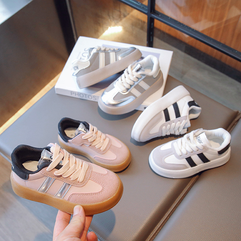 儿童板鞋2026年秋季新款时尚舒适开学季男女童鞋休闲鞋男宝潮