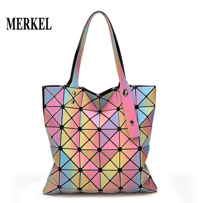 莫尔克蒋欣同款炫彩虹几何菱格包女包链条魔方女士镭射单肩手提包日本6*6折叠包彩虹