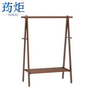 荺炬 衣帽架