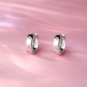 s999足银简约菱格纹耳扣女轻奢小香风ins网红风气质耳圈耳环批发送女朋友老婆情人节七夕生日礼物 白金色