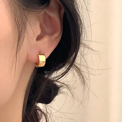 S925纯银宽面圆圈耳扣女休闲养耳洗睡免摘耳环防过敏耳饰气质送女朋友老婆情人节七夕生日礼物