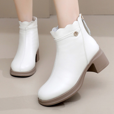 真皮马丁靴女复古切尔西短靴新款秋冬中跟舒适软底妈妈皮棉鞋