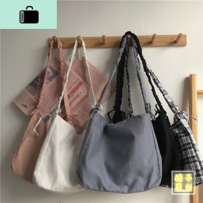 日系ins原宿暗黑港风大容量少女斜挎包女复古百搭韩版学生帆布包NEW LAKE