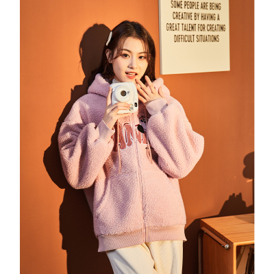 [3件8.5折186.9元,叠加优惠券]唐狮冬季功夫熊猫联名熊耳朵大帽檐仿羊羔绒感加厚女可爱外套G