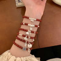 花朵福牌天然红玛瑙手串女款高级感显白手链轻奢小众精致配饰送女朋友老婆情人节七夕生日礼物