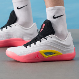 耐克(NIKE)男鞋新款JORDAN ZION 4锡安4实战训练耐磨缓震篮球鞋FD0591-103 ZP