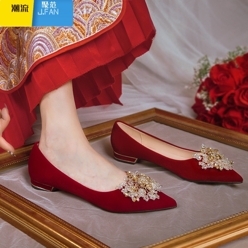 聚范小众婚鞋新娘鞋女粗跟红色秀禾主婚纱两穿平底不累脚高级感高跟鞋