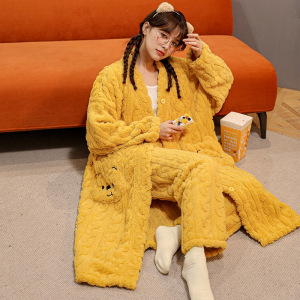秋冬季长款法兰绒睡衣女保暖加厚珊瑚绒睡袍可爱连帽家居服两件套